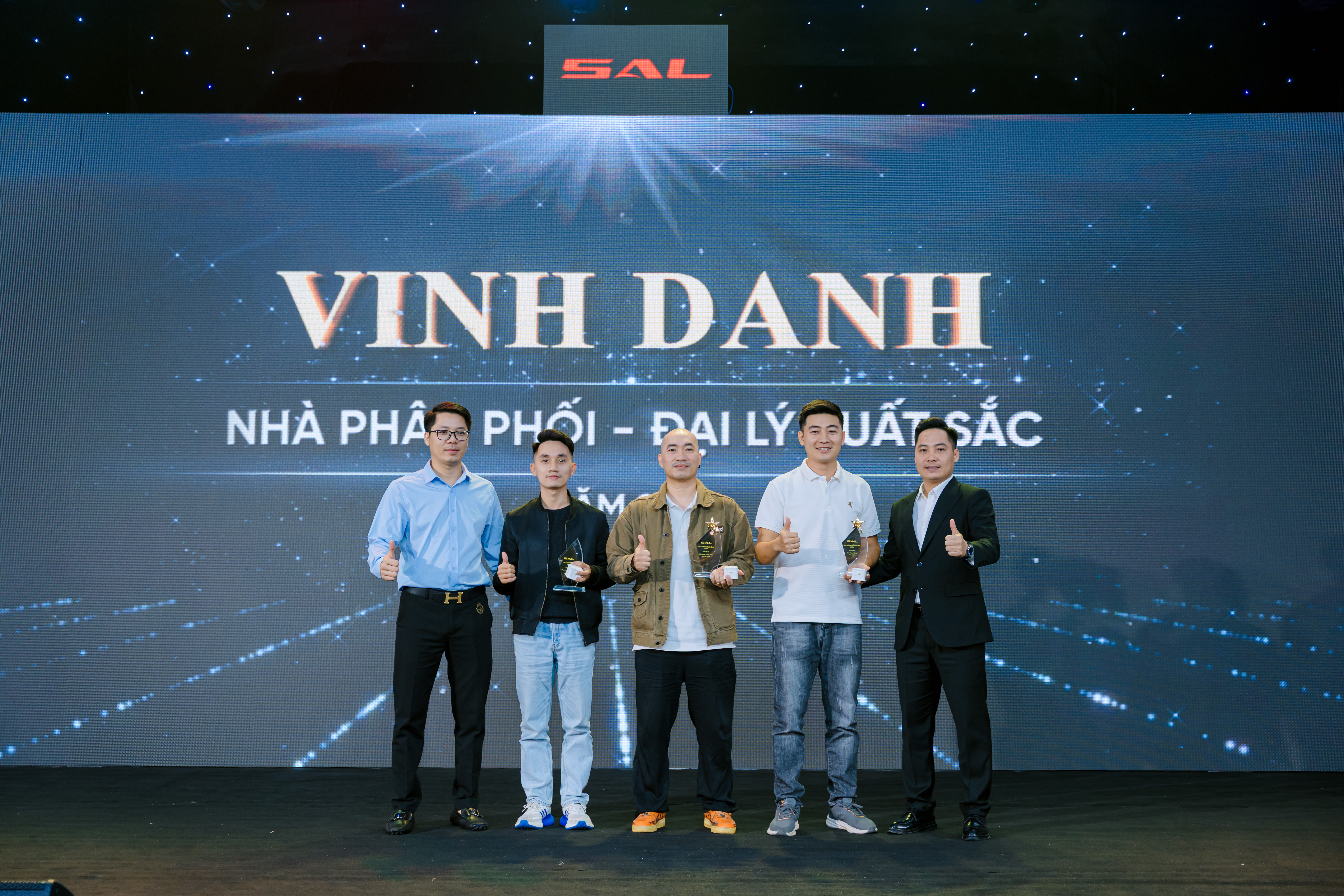 Giải vinh dự: Đại sứ truyền thông. Giải vinh dự: Đối tác chiến lược - Người bạn đồng hành.