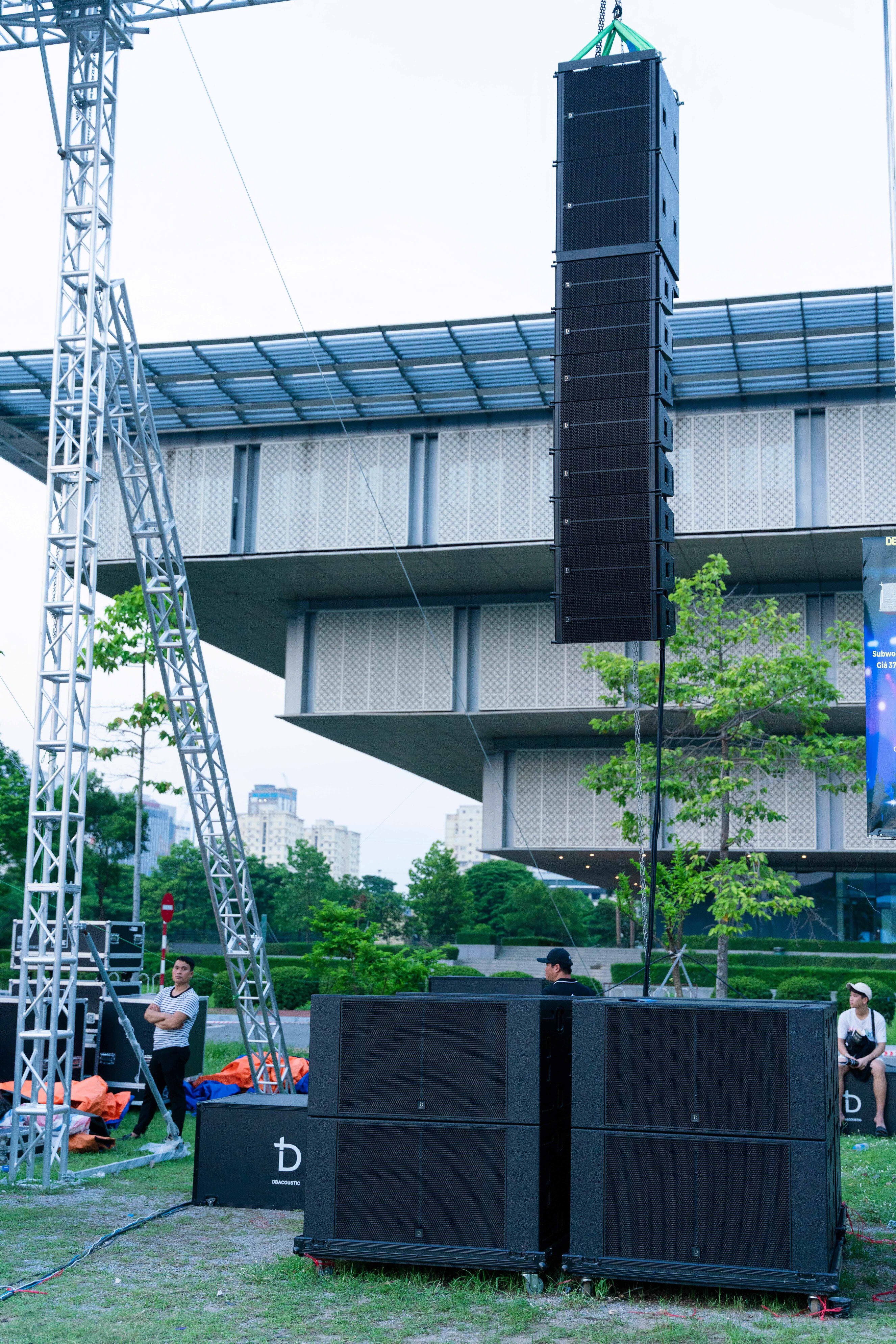 Line Array Dbacoustic Tại Plase Show